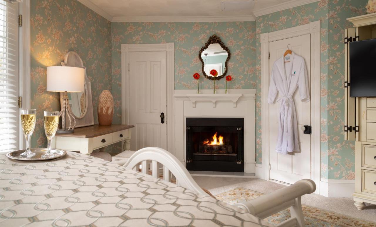White Doe Inn Bed & Breakfast Manteo Exterior foto