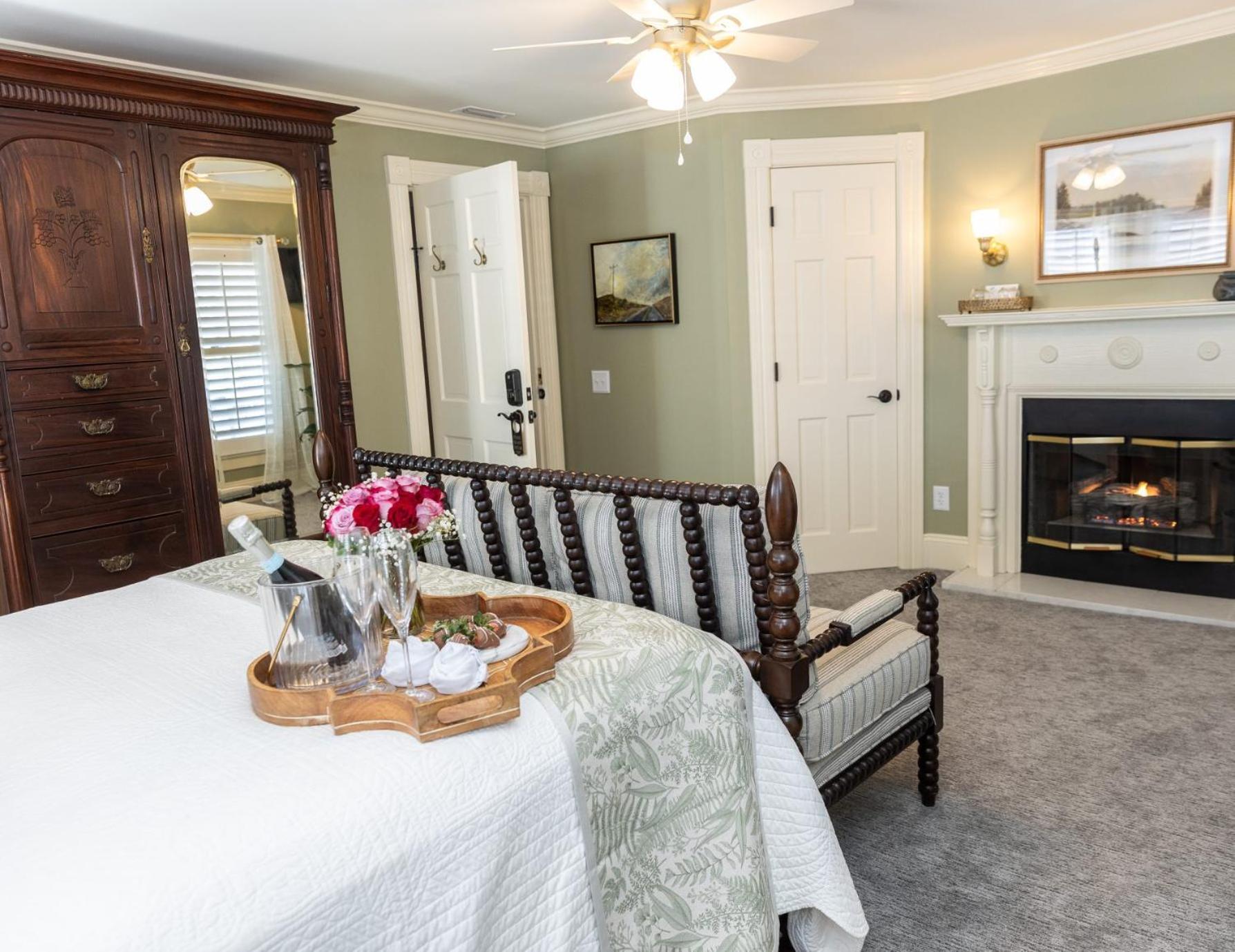 White Doe Inn Bed & Breakfast Manteo Exterior foto